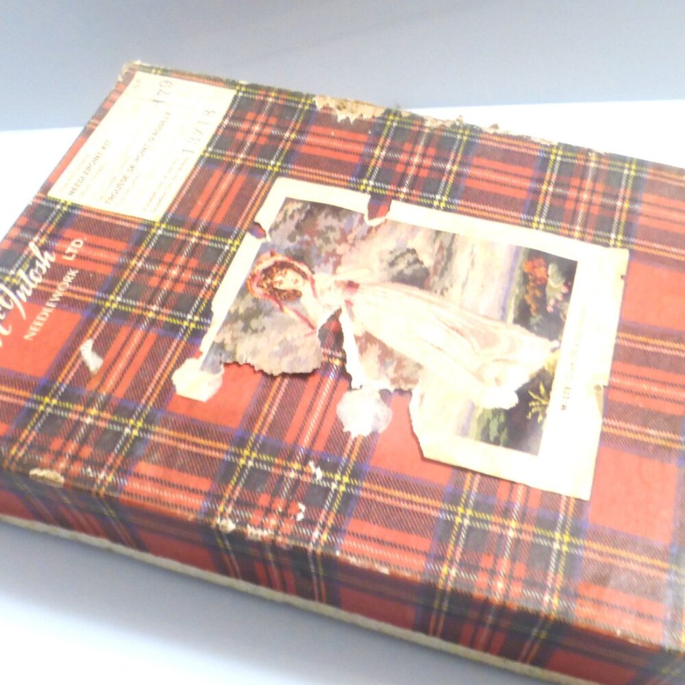 13 x 18 Jean McIntosh NEEDLEPOINT KIT Wood Threads M-179 Vintage Needlepoint